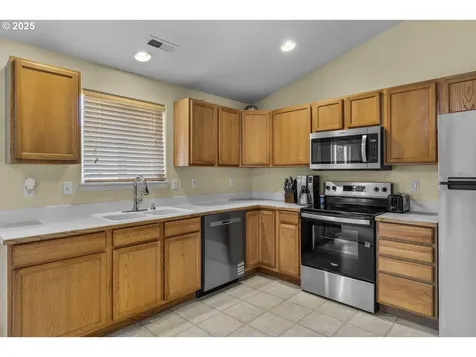 1155 SW 31st Street Redmond OR 97756