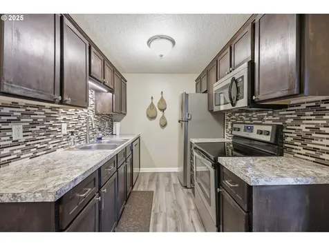 7920 SW Fanno Creek Drive Tigard OR 97224