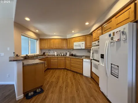 210 Schooner Bay Drive Brookings OR 97415