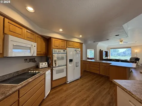 210 Schooner Bay Drive Brookings OR 97415