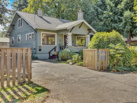 5028 SE Long Street Portland OR 97206