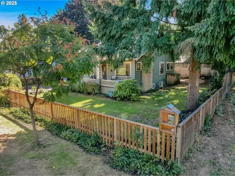 5028 SE Long Street Portland OR 97206