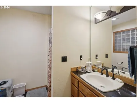 3904 NE Stoughton Road La Center WA 98629