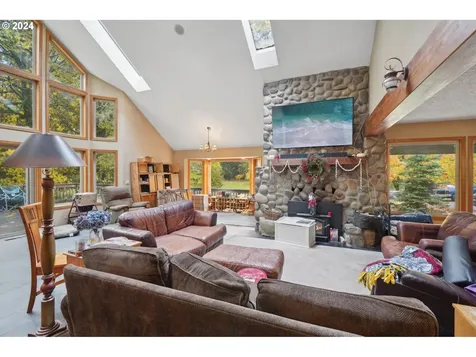 3904 NE Stoughton Road La Center WA 98629