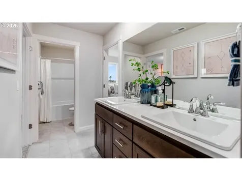 1894 SE Seven Mile Lane Albany OR 97322