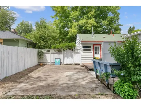11870 SW 13th Street Beaverton OR 97005