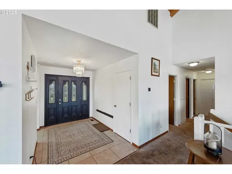 2144 Hamilton Street North Bend OR 97459