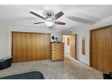 2144 Hamilton Street North Bend OR 97459