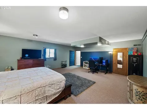 2144 Hamilton Street North Bend OR 97459