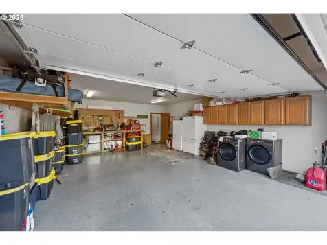 2144 Hamilton Street North Bend OR 97459