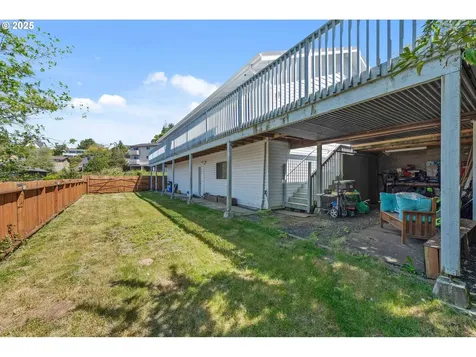 2144 Hamilton Street North Bend OR 97459