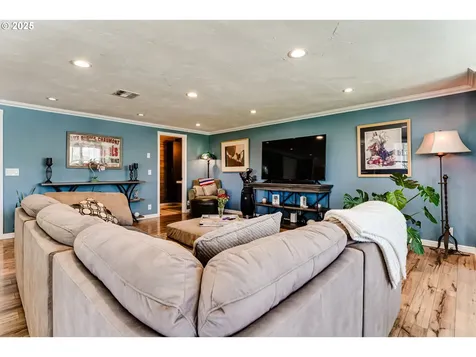 3689 Byron Street Eugene OR 97404