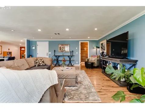 3689 Byron Street Eugene OR 97404