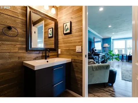 3689 Byron Street Eugene OR 97404