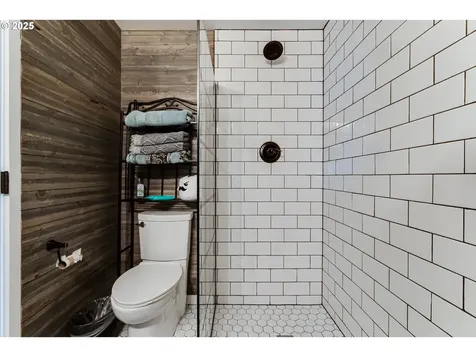 3689 Byron Street Eugene OR 97404