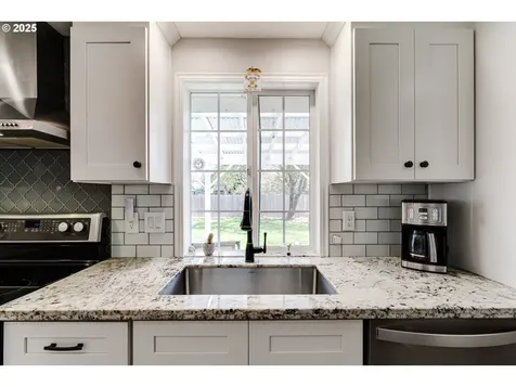 3689 Byron Street Eugene OR 97404