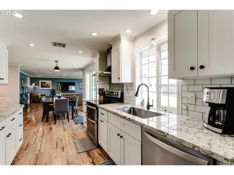 3689 Byron Street Eugene OR 97404