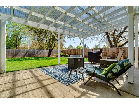 3689 Byron Street Eugene OR 97404