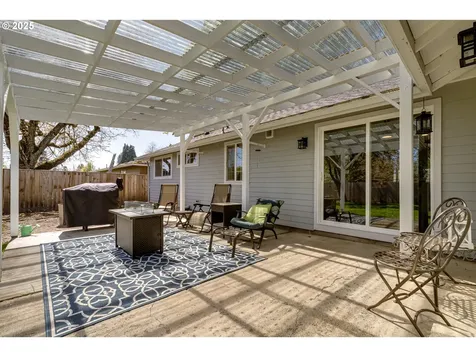 3689 Byron Street Eugene OR 97404