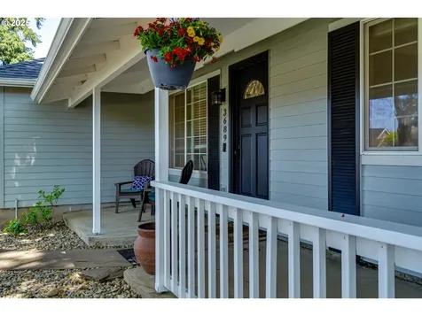 3689 Byron Street Eugene OR 97404