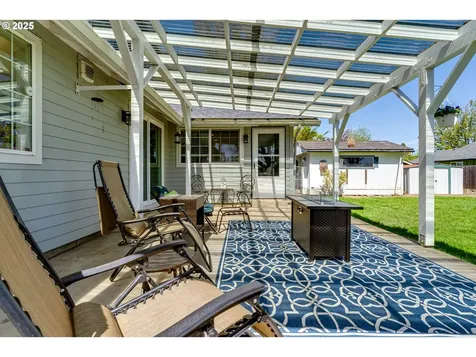 3689 Byron Street Eugene OR 97404