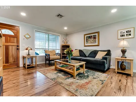 3689 Byron Street Eugene OR 97404