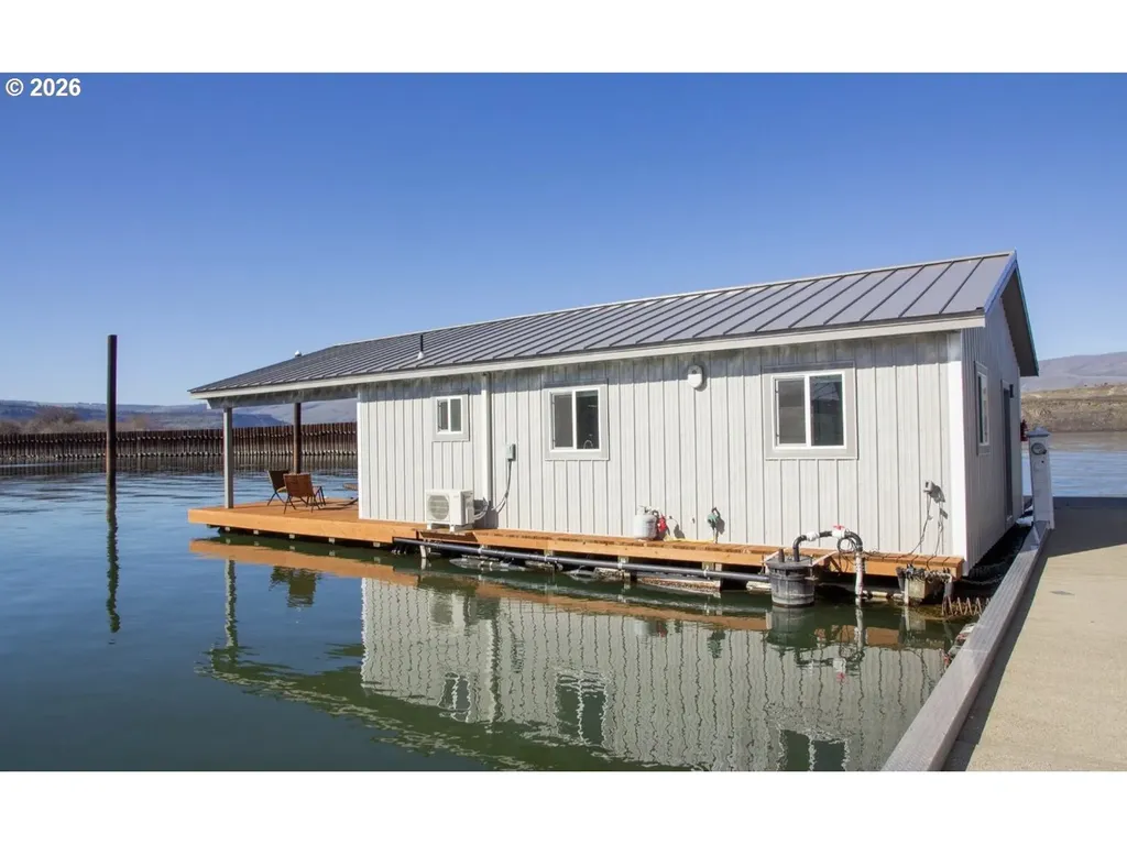 101 N Boat Basin Road The Dalles OR 97058