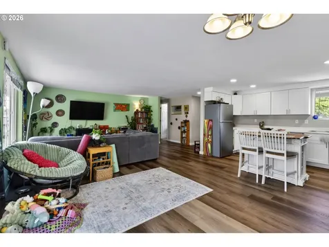 1758 Rainbow Drive Springfield OR 97477