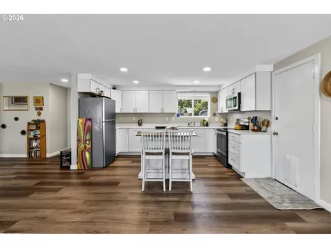 1758 Rainbow Drive Springfield OR 97477
