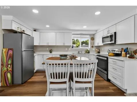1758 Rainbow Drive Springfield OR 97477