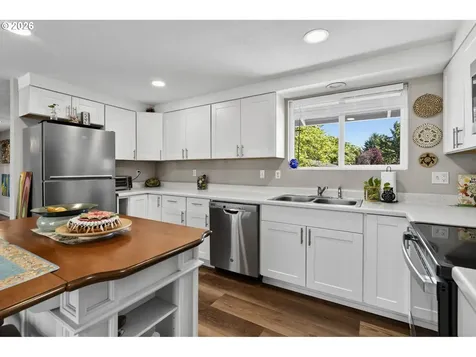 1758 Rainbow Drive Springfield OR 97477