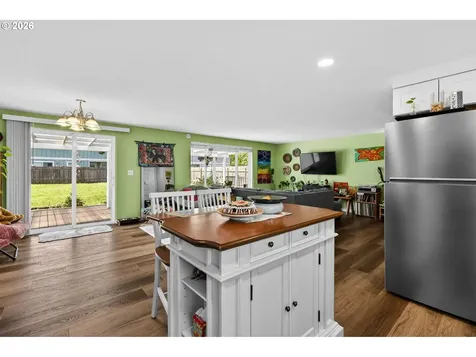 1758 Rainbow Drive Springfield OR 97477