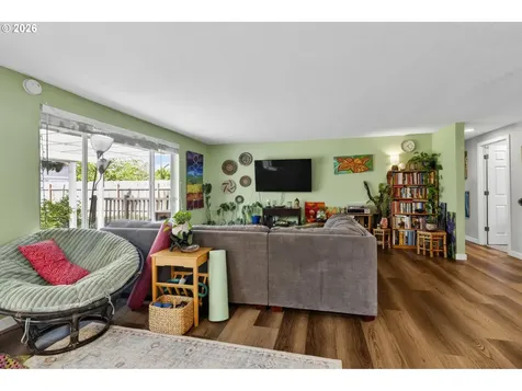 1758 Rainbow Drive Springfield OR 97477