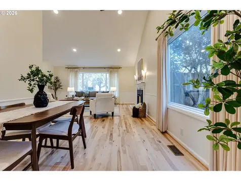555 Stonegate Street Eugene OR 97401