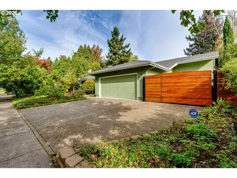 555 Stonegate Street Eugene OR 97401