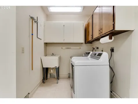 555 Stonegate Street Eugene OR 97401