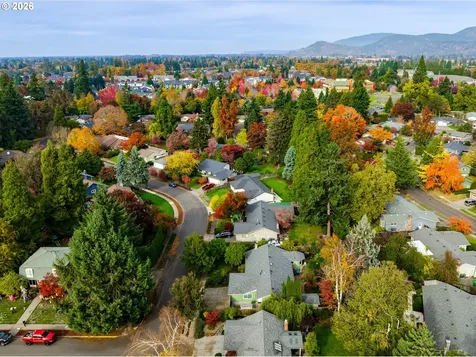 555 Stonegate Street Eugene OR 97401