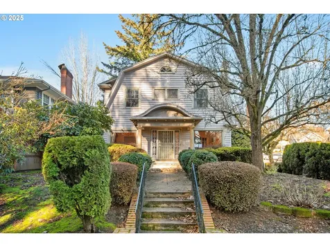 3845 SE Ankeny Street Portland OR 97214
