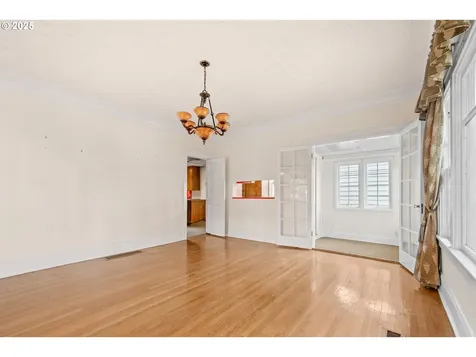 3845 SE Ankeny Street Portland OR 97214