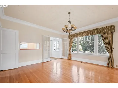 3845 SE Ankeny Street Portland OR 97214