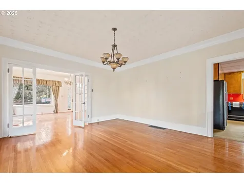 3845 SE Ankeny Street Portland OR 97214