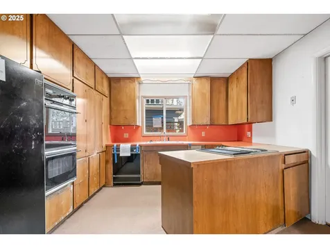3845 SE Ankeny Street Portland OR 97214