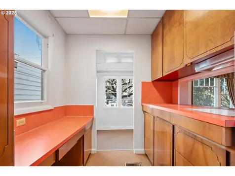 3845 SE Ankeny Street Portland OR 97214