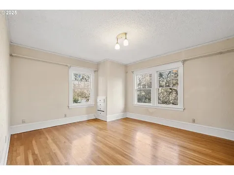 3845 SE Ankeny Street Portland OR 97214