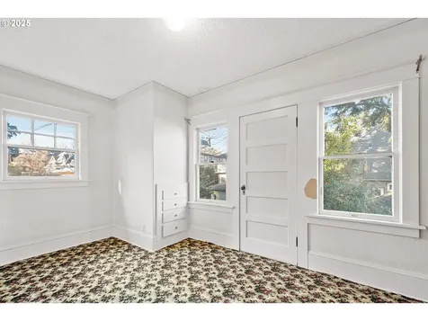 3845 SE Ankeny Street Portland OR 97214