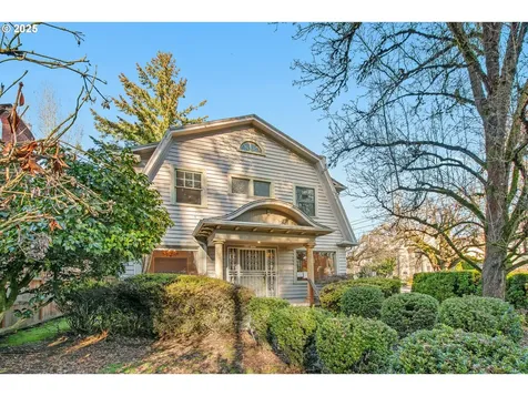 3845 SE Ankeny Street Portland OR 97214