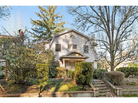 3845 SE Ankeny Street Portland OR 97214