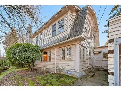 3845 SE Ankeny Street Portland OR 97214