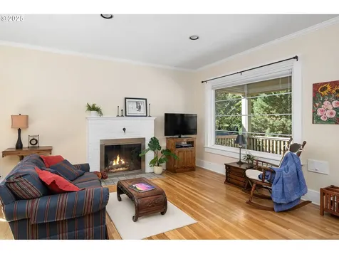 6204 SE 19th Avenue Portland OR 97202