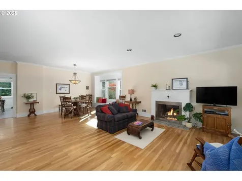 6204 SE 19th Avenue Portland OR 97202